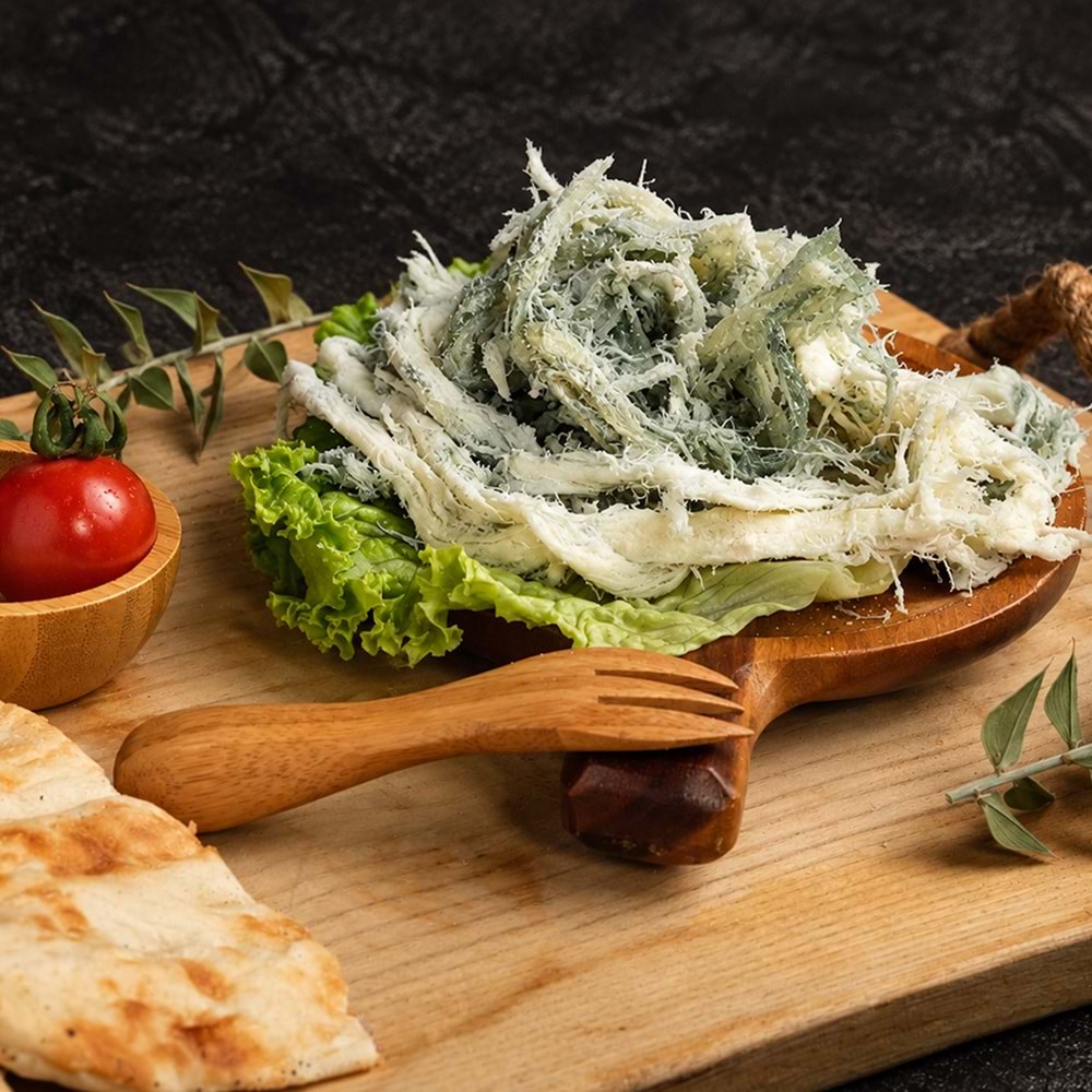 GÖĞERMİŞ YEŞİL ÇEÇİL PEYNİRİ 1KG